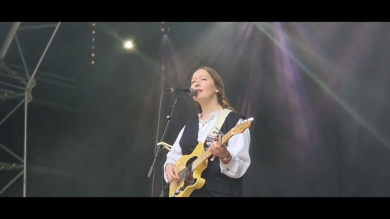 Julia Jacklin performs 