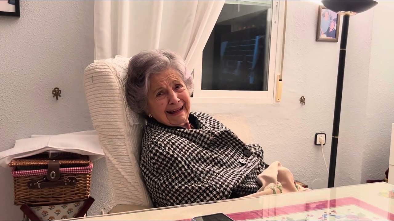 🚨 Reacción de ABUELA DE DRAGONES a LUNA NUEVA