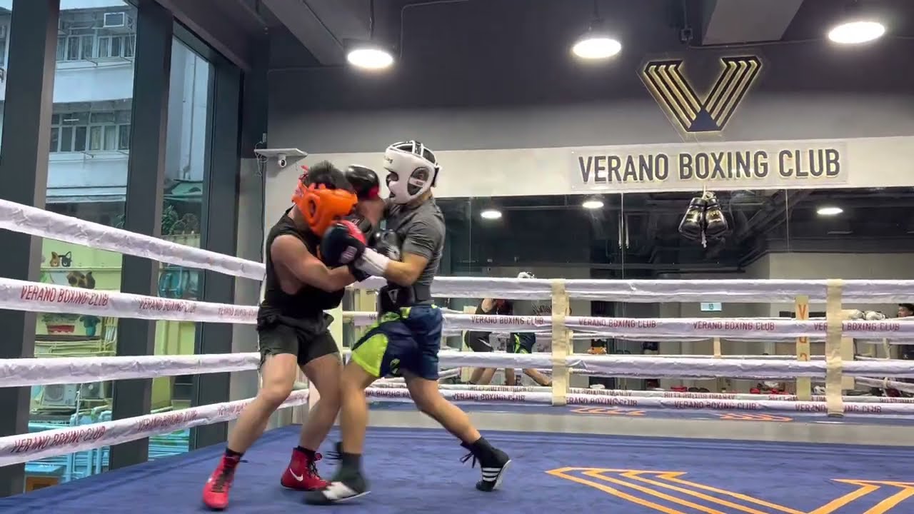 Sparring very tough pressure fighter!