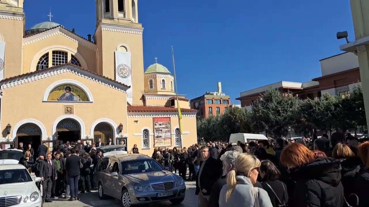 Καλαμαριά - Κηδεία του 23χρονου Νικήτα Καραθεοδωρου και της κοπέλας του Κέλλυς Πορφυρίδου