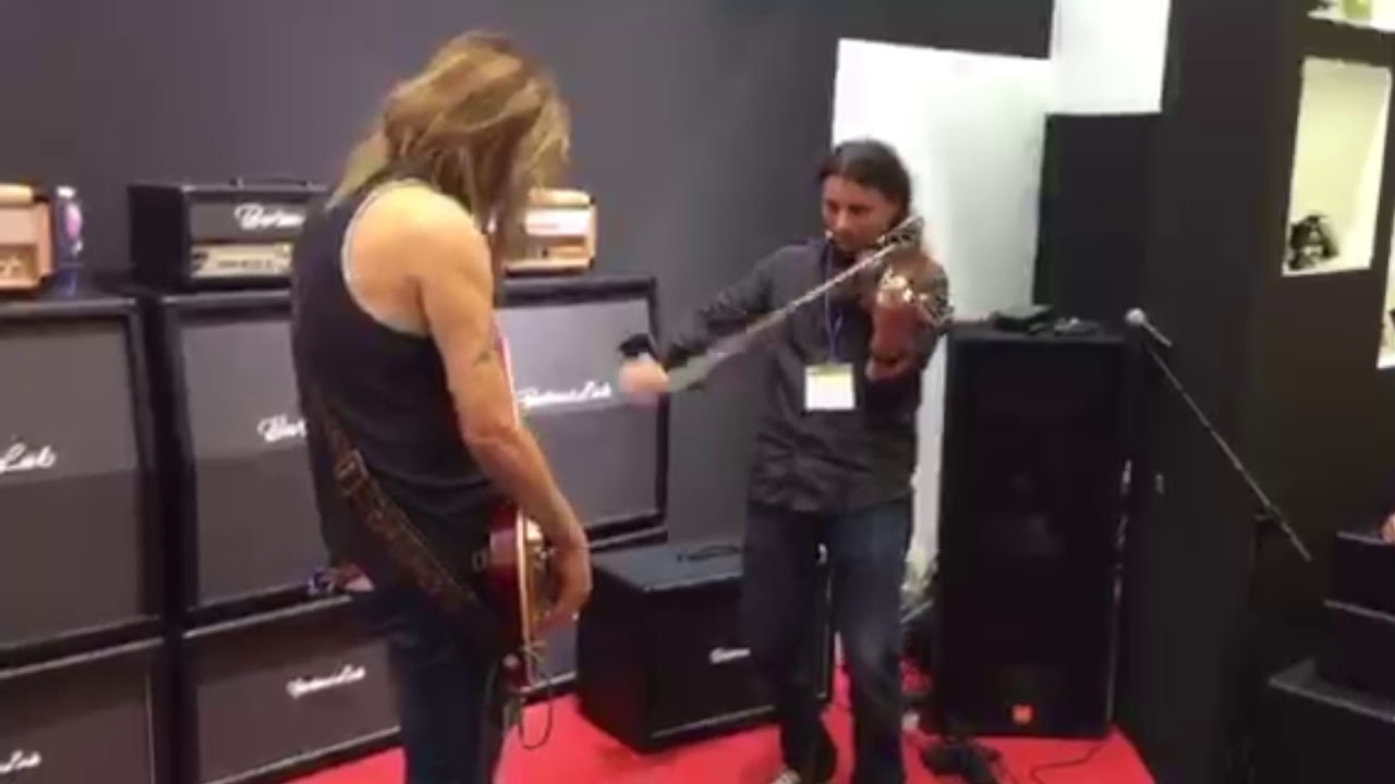 Doug Aldrich & Jozef Nadj testing Baroni Lab 100W Mini Amp
