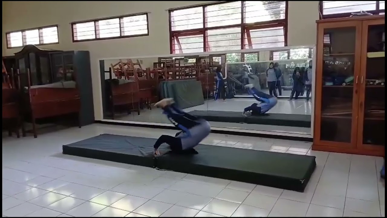 Front Roll