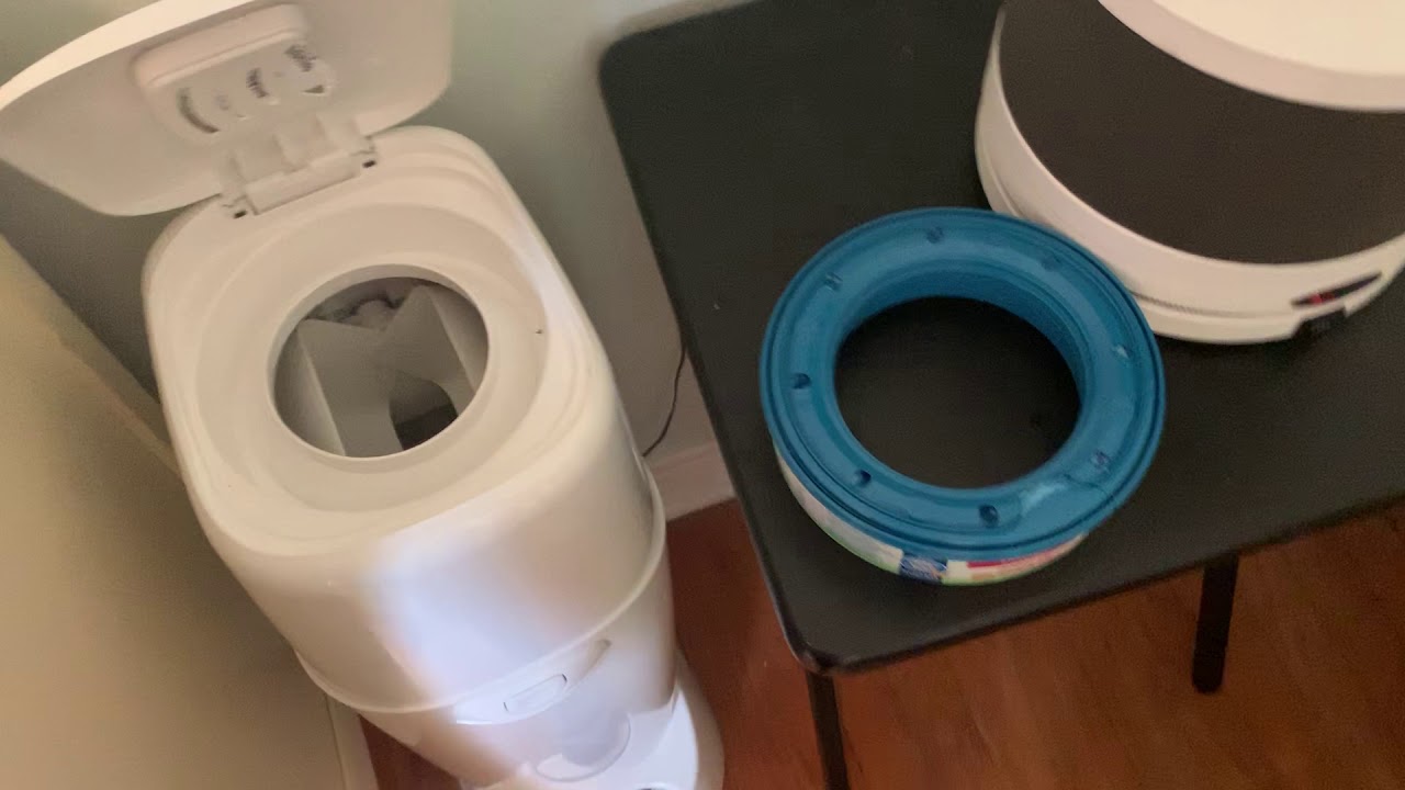 How to change the Refill Bag in a Platex® Diaper Genie®