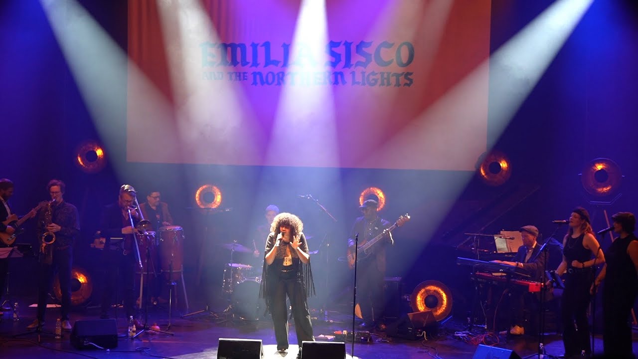 Emilia Sisco & The Northern Lights - One More Kiss