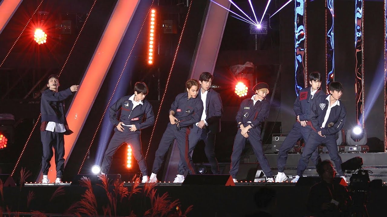 171101 EXO(엑소) - Ko Ko Bop (코코밥) [평창올림픽 G-100 콘서트] 4K 직캠 by 비몽