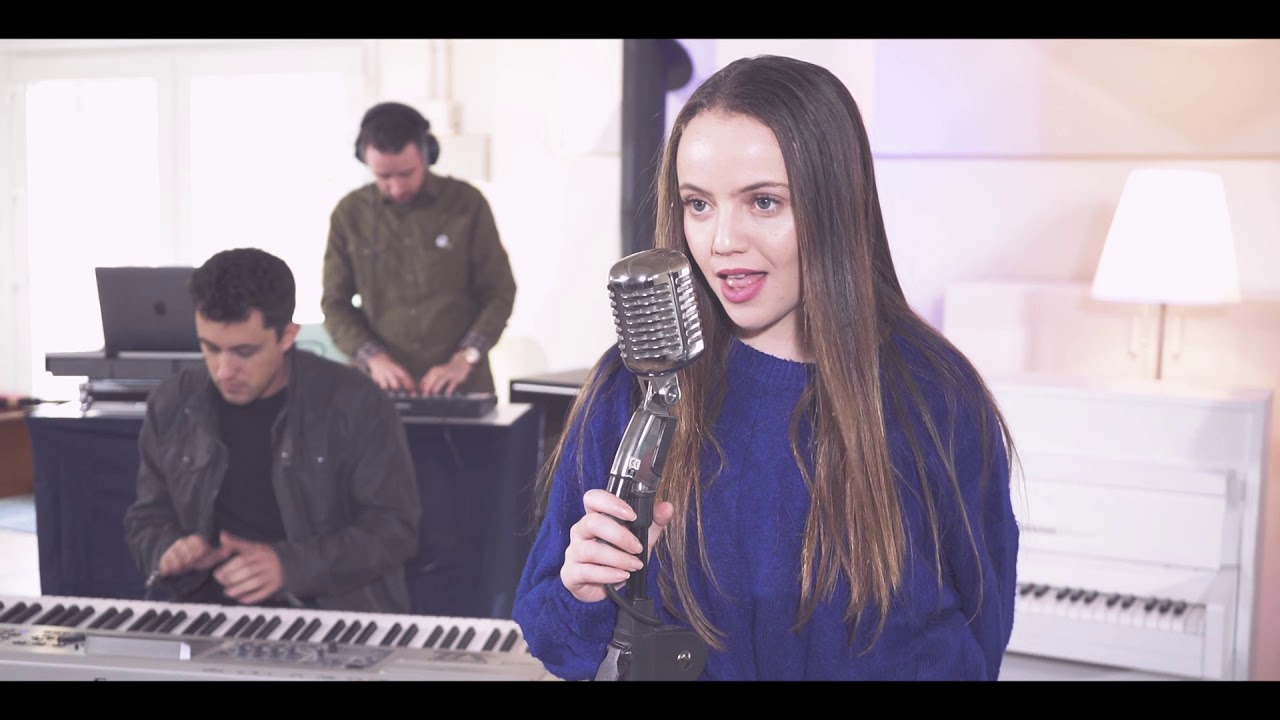 Vicky Blue & The Wheels - Ooh la la (Directo)