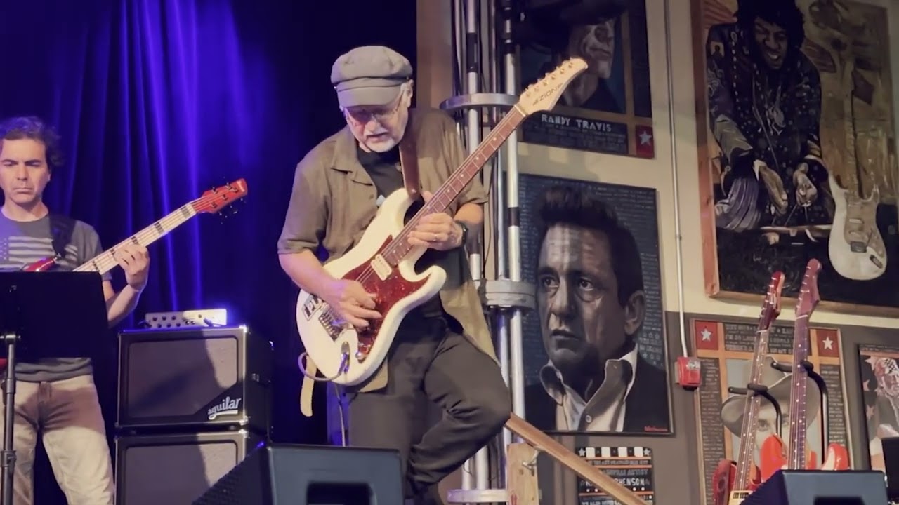 Phil Keaggy • 