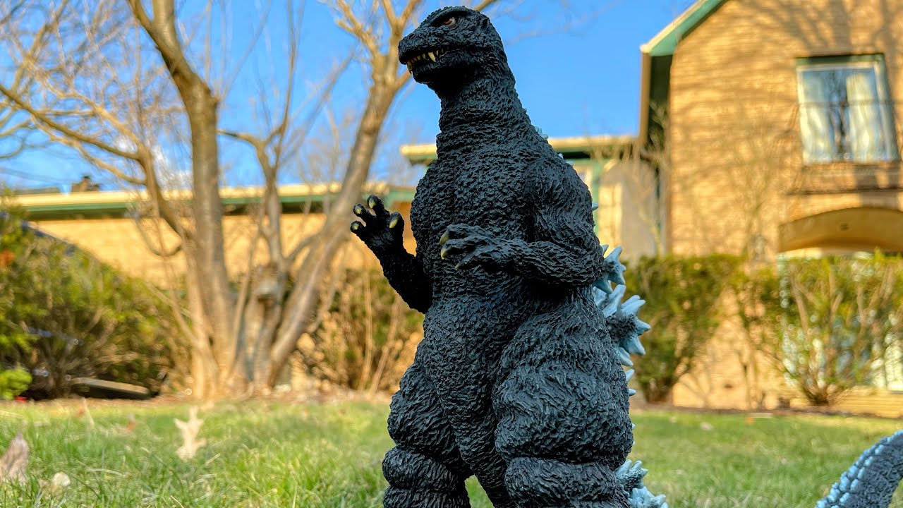 X-Plus Yuji Sakai Godzilla 1984 Review + Comparison With 30cm 84