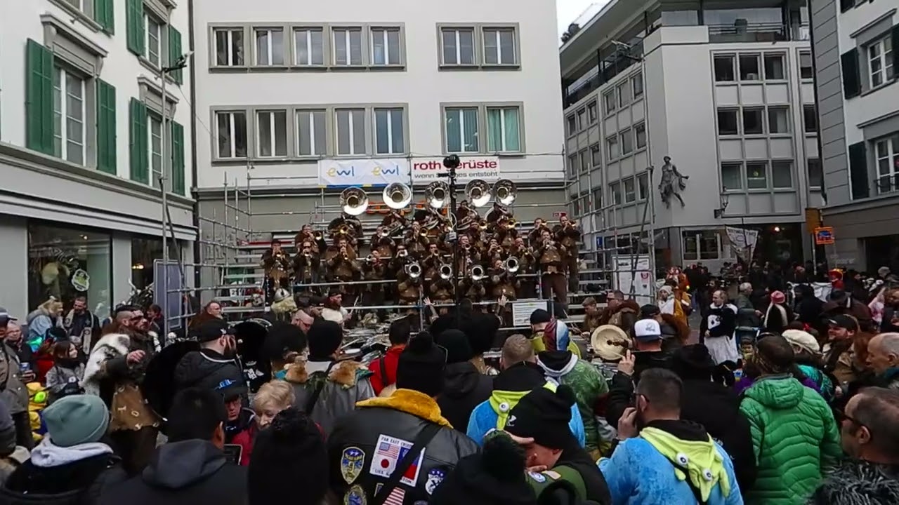 Guggi Zunft Olten 2023 - Uf und drvo
