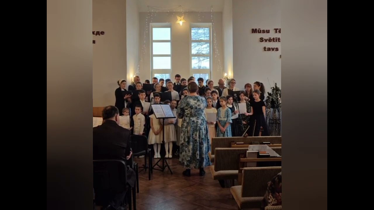В больших домах, тепло и свет...