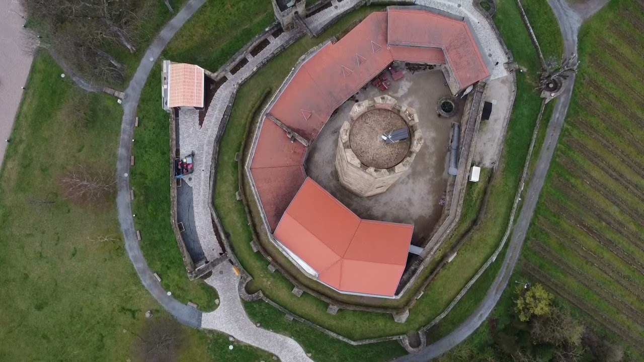Mit der DJI Mini 2 &uuml;ber die Burg Steinsberg bei Sinsheim im Kraichgau