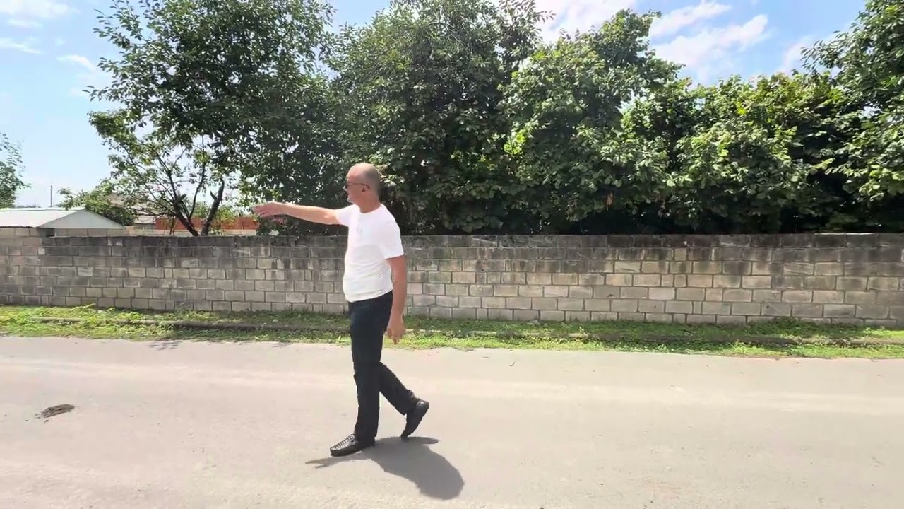 Balakəndə torpaq satılır.