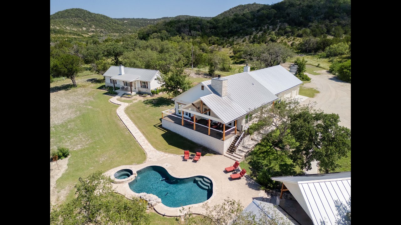 Flying V Ranch - 101 Acres in Bandera County