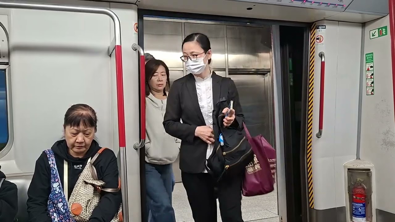 港鐵 將軍澳綫 M-Train A243/A244 (A244) (異綫車) 堅尼地城站至北角站