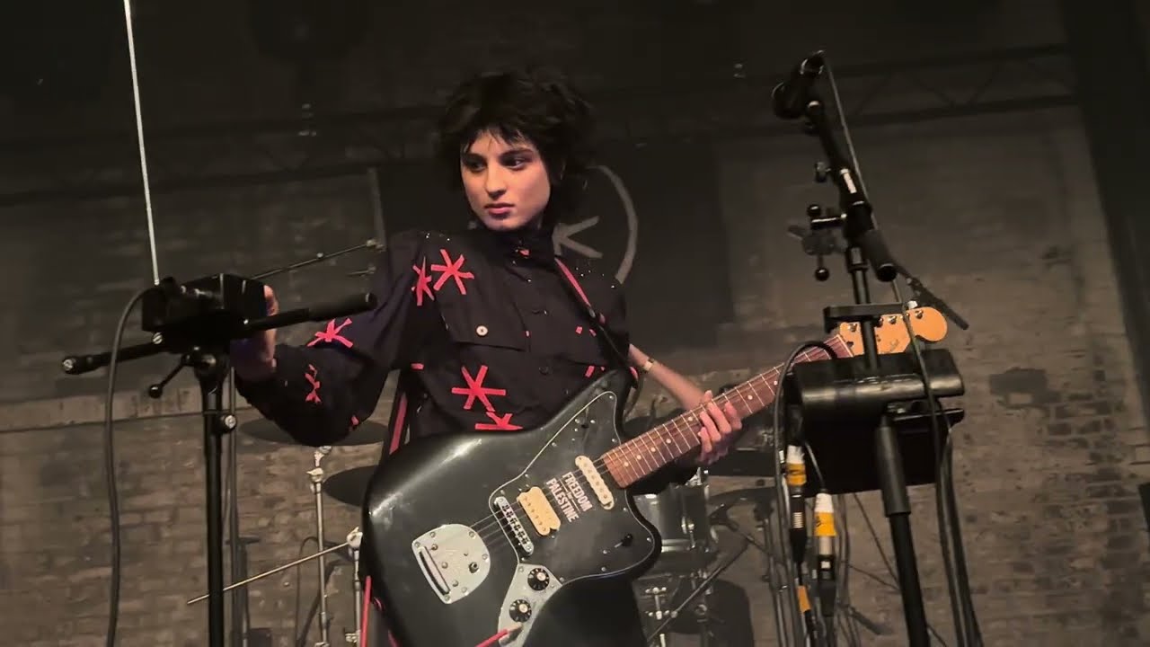Heartworms - Jacked & Just To Ask A Dance [[Live at Muziekgieterij Maastricht 01-12-2023]]
