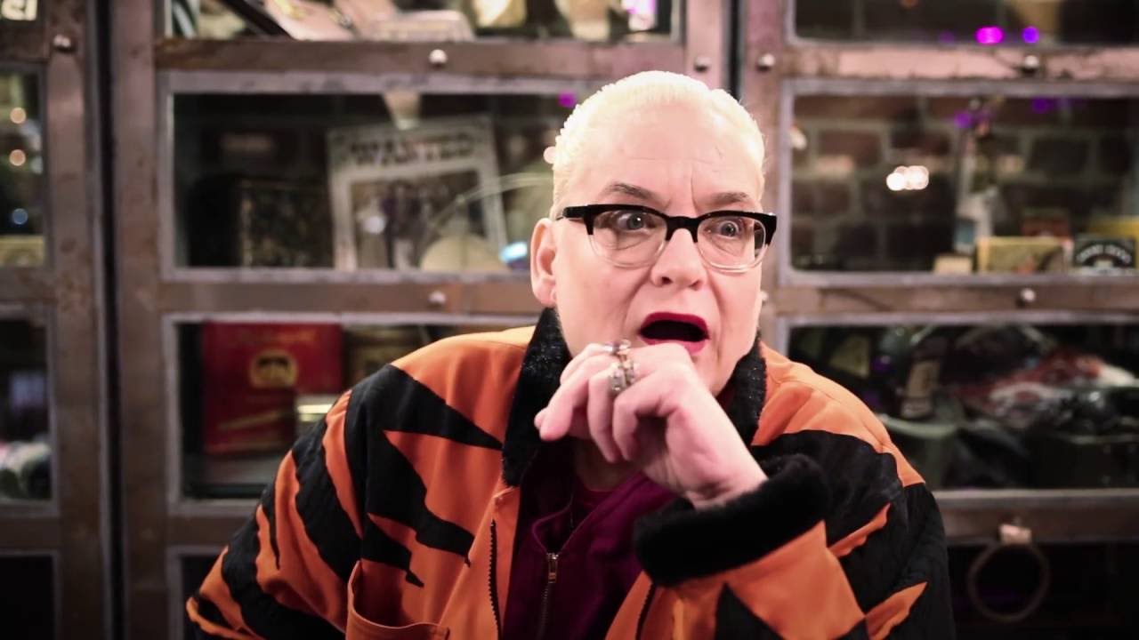 Hella von Sinnen im Kurzinterview - PlusPerfekt Quickie!