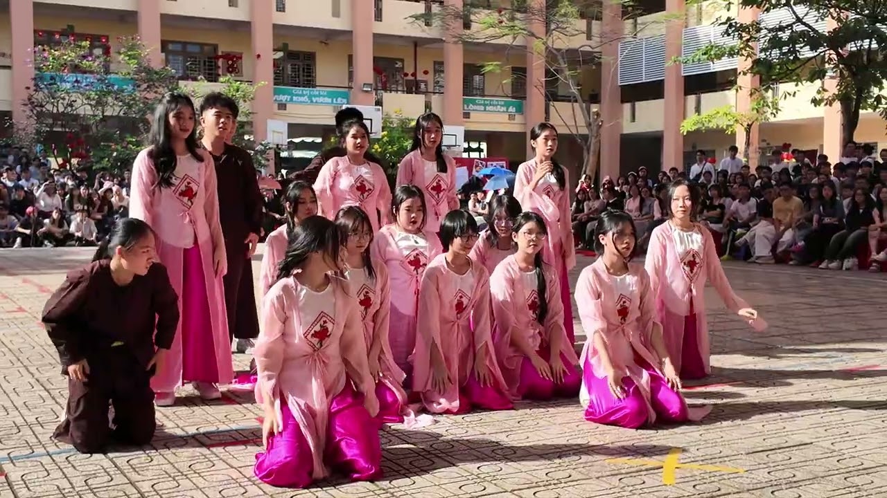 TUỔI HỒNG 