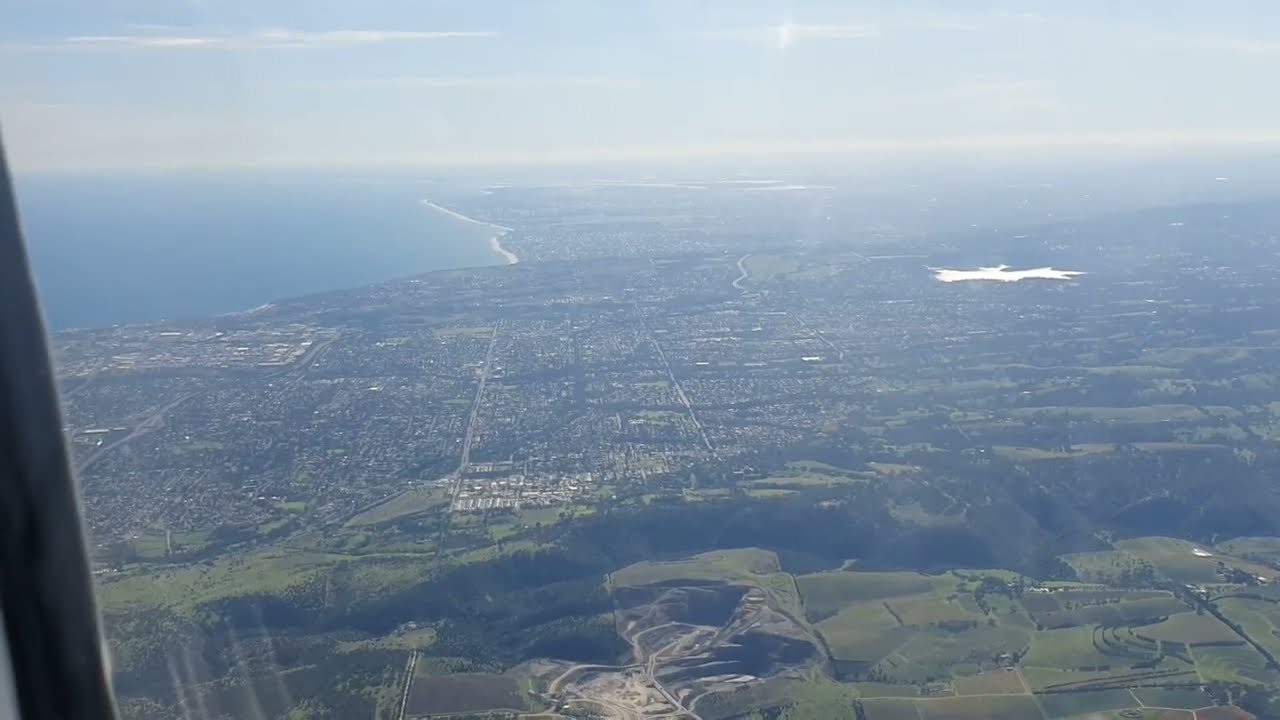 Virgin Australia Boeing 737-800 VH-YQR VA219 Landing in Adelaide