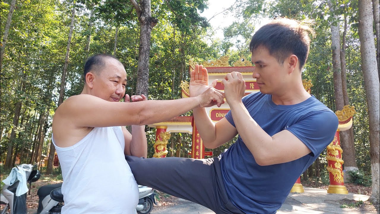 Võ Sĩ Bất Bại 200 Trận: 60 Tuổi Người Ta Vẫn Thượng Đài Được Mà, Điêu Luyện Bộ Pháp Nhập Nội