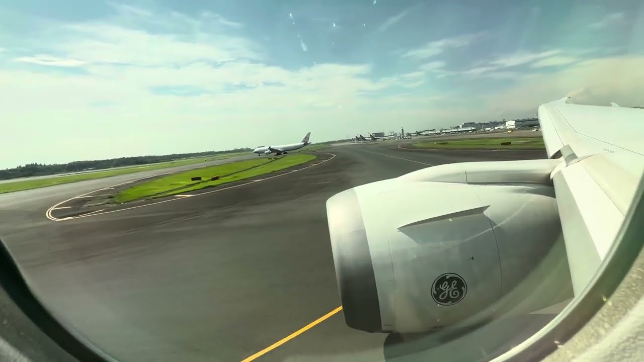 長榮航空787 東京成田機場起飛 巧遇海龜A380降落