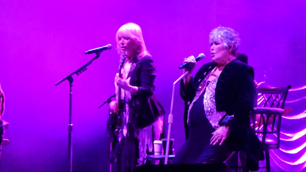 Front Row Red Rocks - Heart - Magic Man - 08-19-2025 - Morrison Colorado