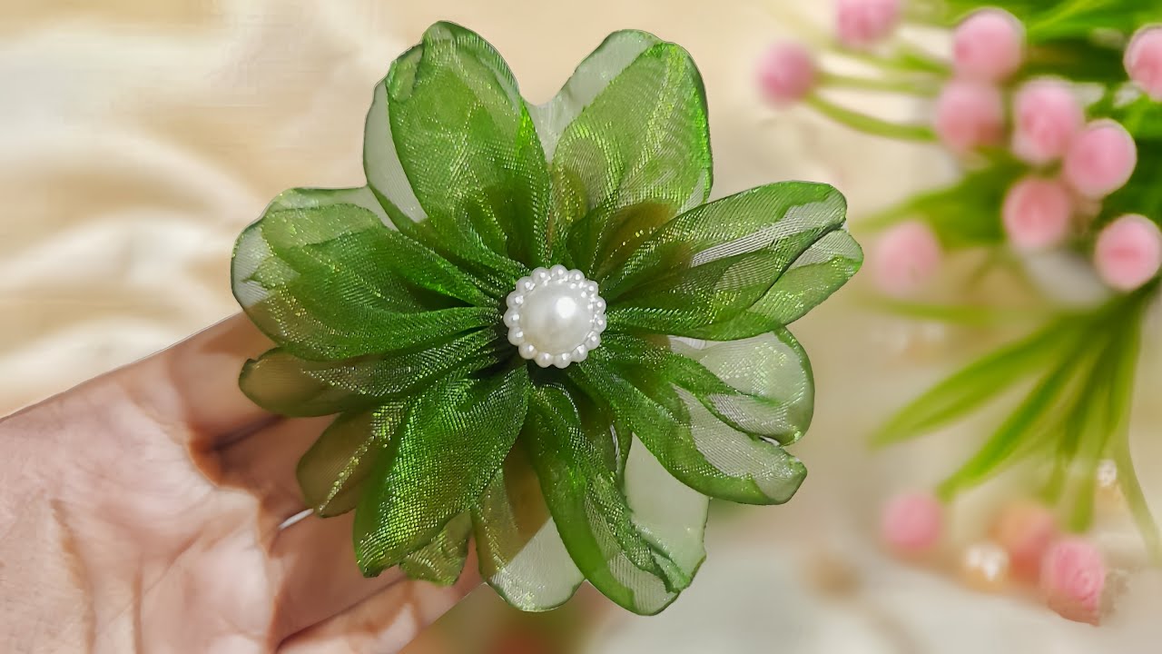I made this adorable flowers from just ribbon! Easy organza flowers diy! Amazing Ribbon Work