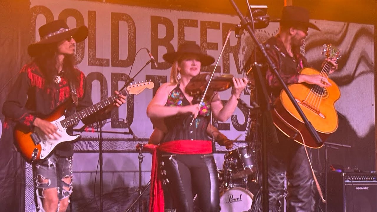 8/4/25 The Outlaw Mariachi covering  “California Love “ (Cumbia) 💕by Tupac & Dre in Ventura, Ca
