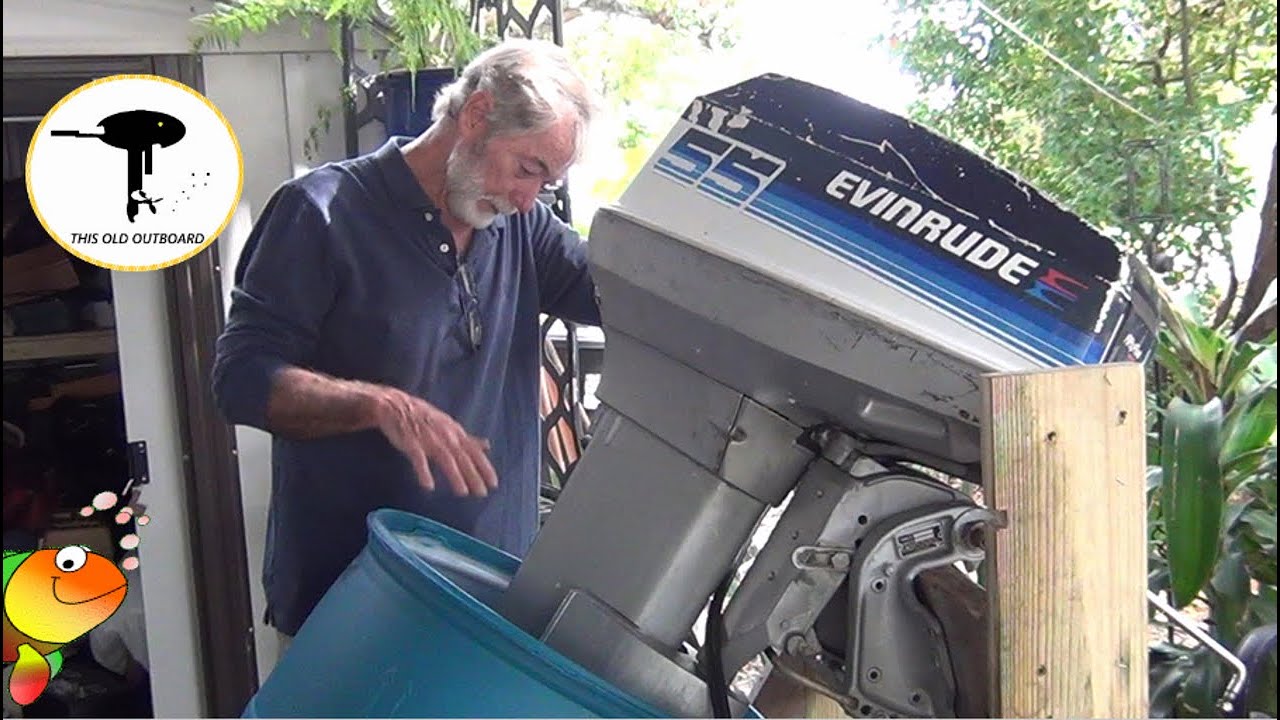 Evinrude 1979 года, 55 л.с. 55-й жив! Счастливых праздников!