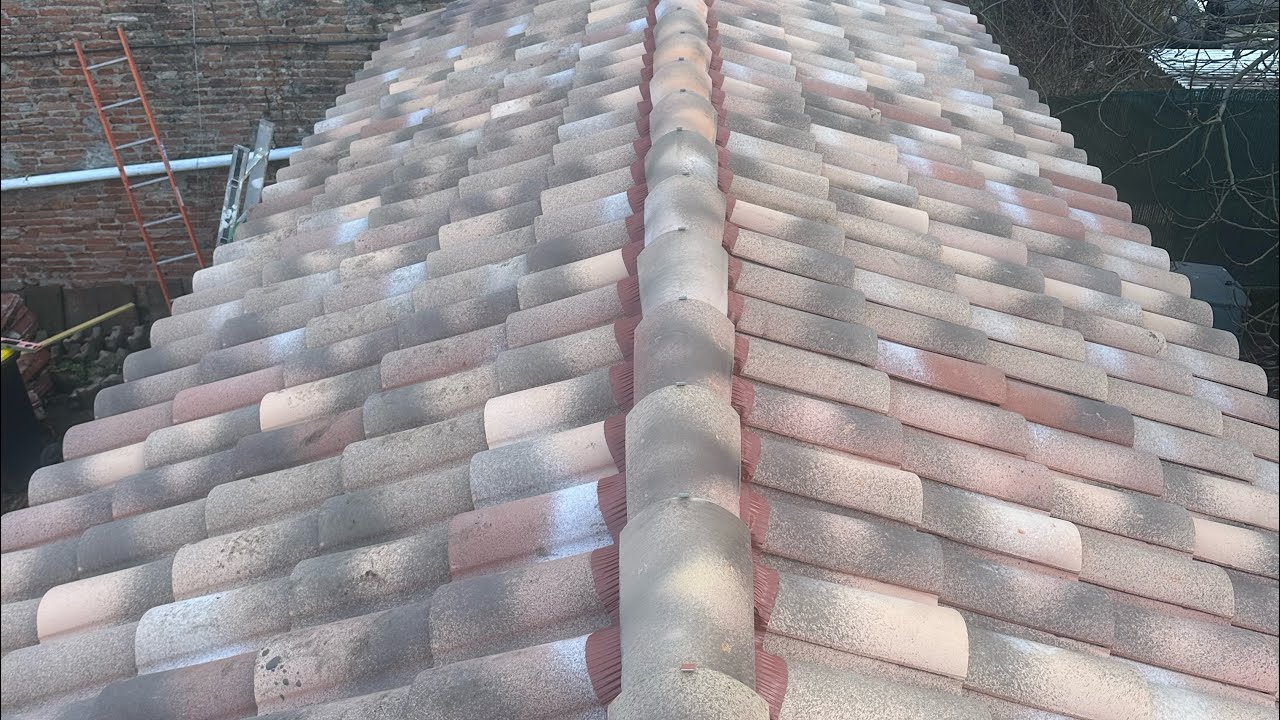 Rénovation d’une charpente + couverture￼