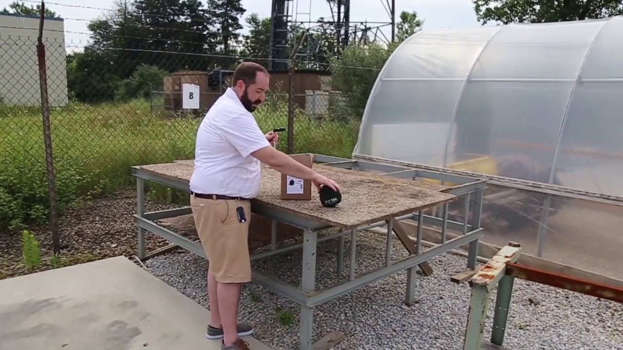Jiggly Greenhouse® MRUP300 Sidewall Ventilation Hand Crank Installation