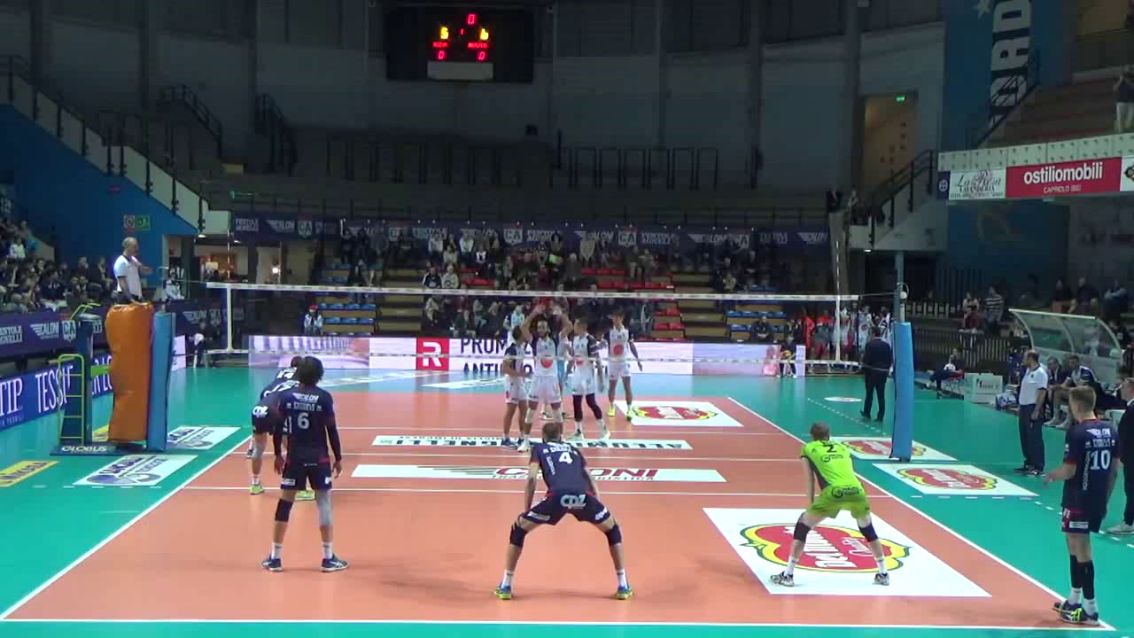 Igor Jovanovic - Setter - Blue No.14 Season 2017/17