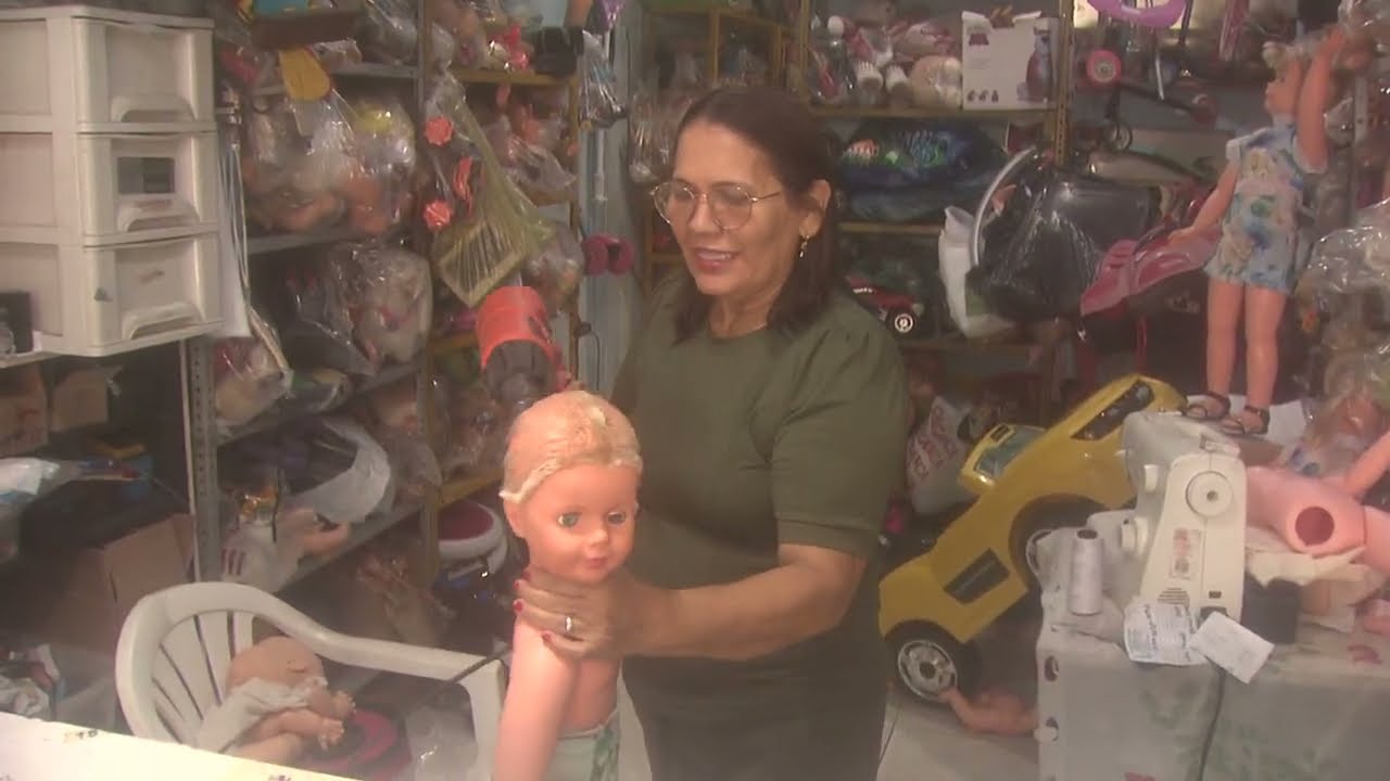 Pronto Socorro das Bonecas recupera brinquedos há 40 anos