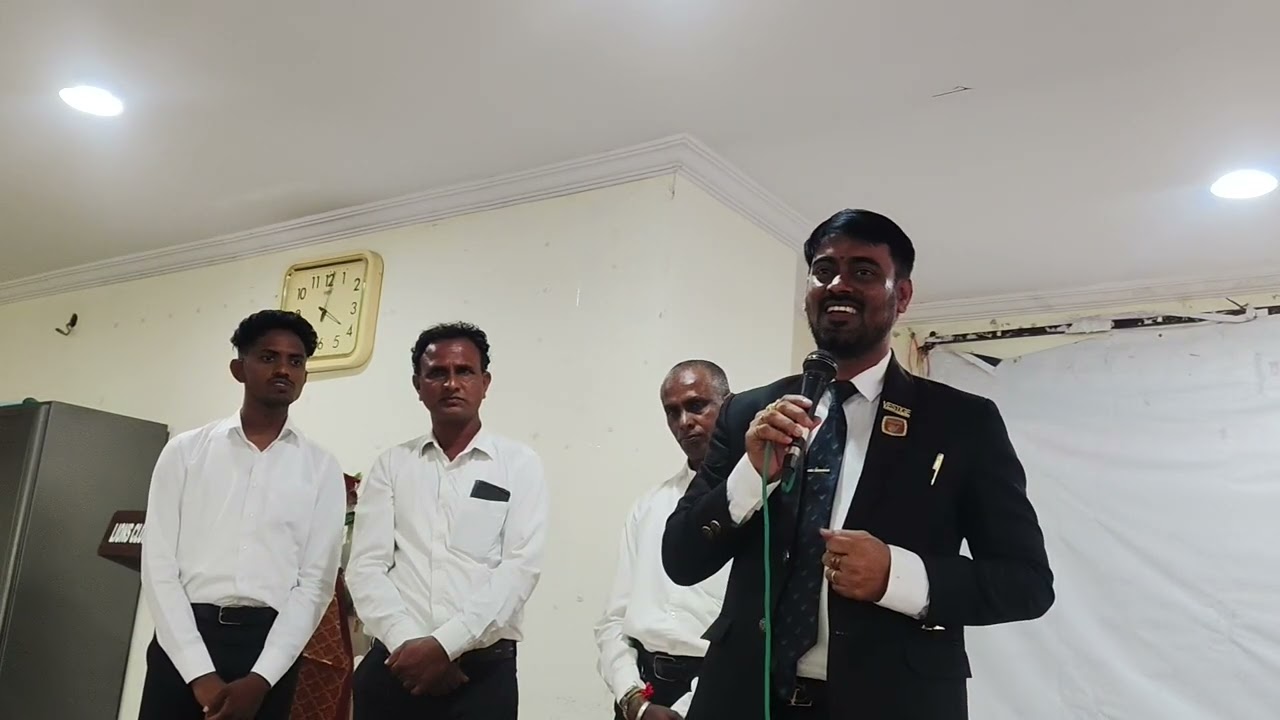 Srinivasa chary గోల్డ్ స్మిత్ గా ఉన్న వ్యక్తి ఇప్పుడు వెస్టీజ్ లో 4లాక్స్ moredetails.917777922566