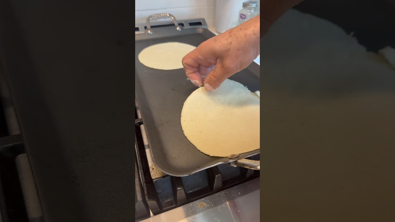 Ricas tortillas hechas a mano #maseca #receta