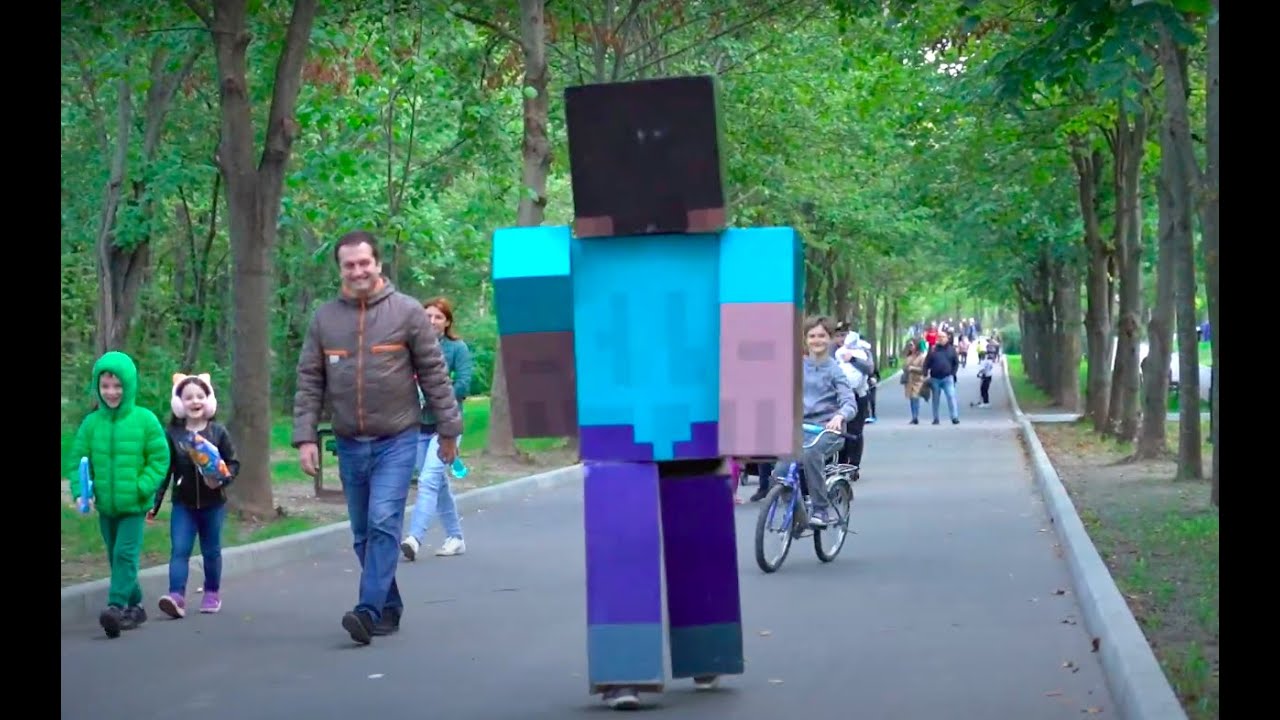 Steve Minecraft in Real Life ✅ Costume from Cardboard ✅  People react to Steve