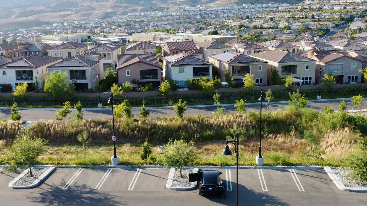 Driving around Porter Ranch and Northridge, California