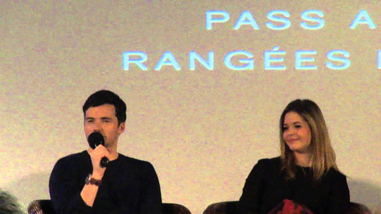 Ian Harding tells german words