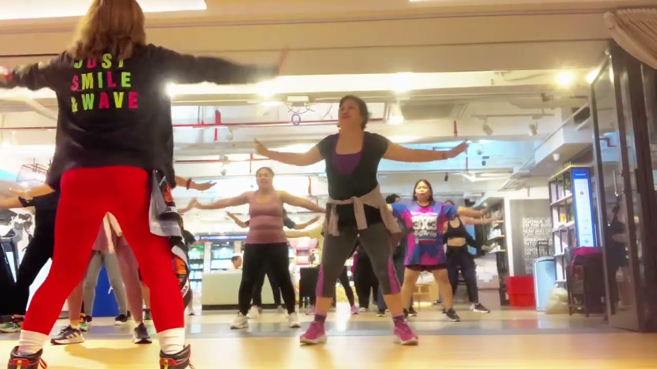 Zumba Dance 01/2026 #zumba #dance #workout #fitness #youtubeshorts #youtube #subscribe #like