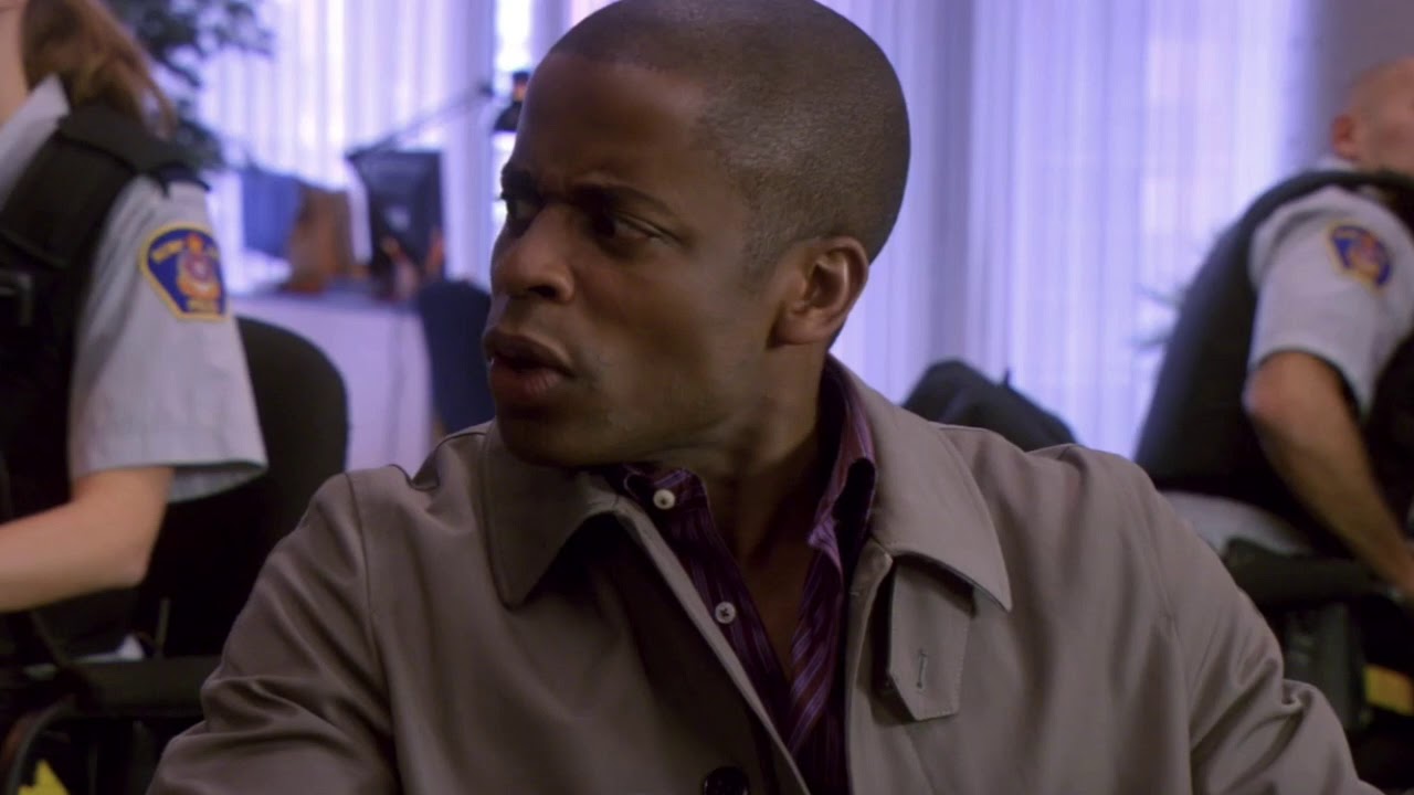 Psych - Shawn and Gus whisper fighting