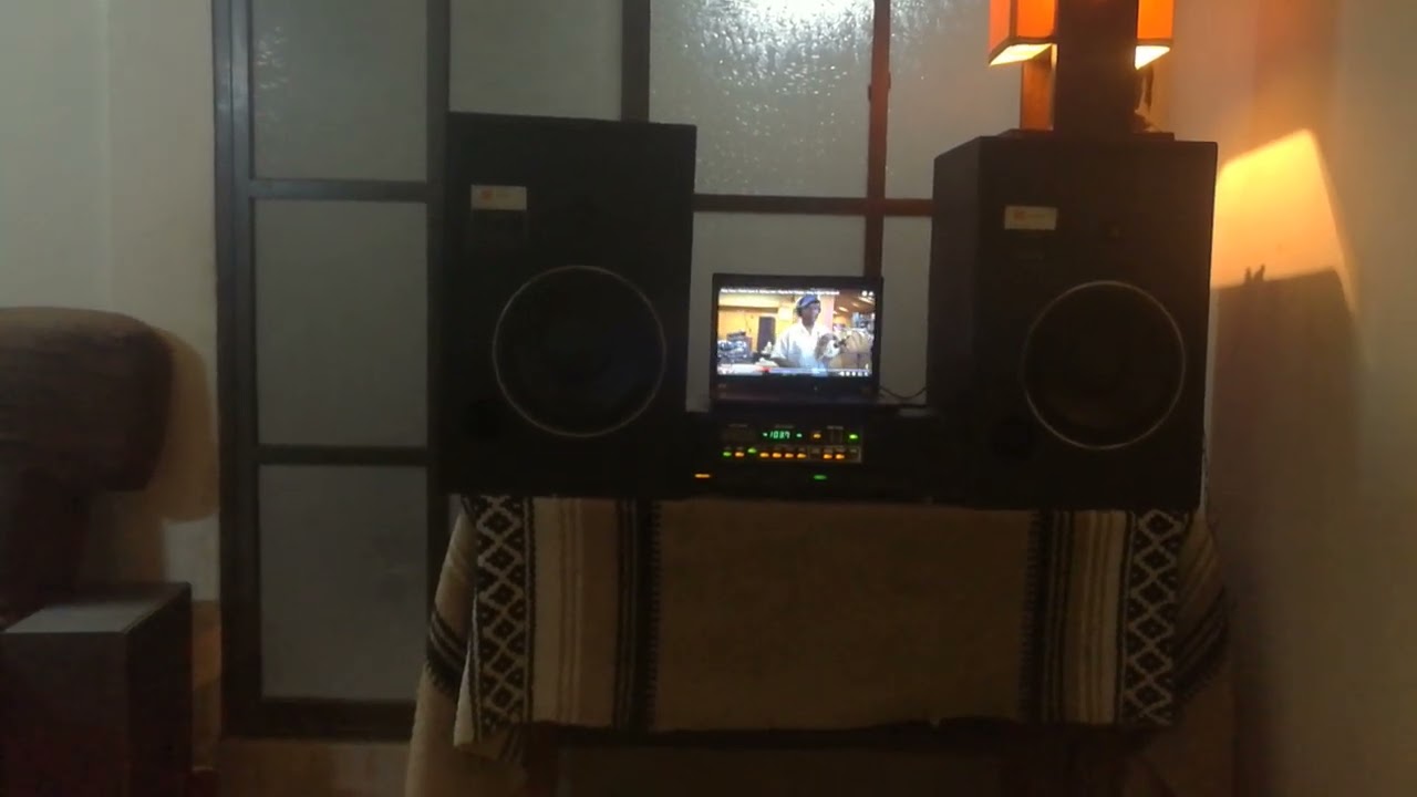 ONKIO TX-108. y JBL L40