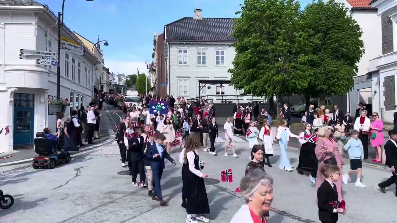 17. mai 2024 i Farsund