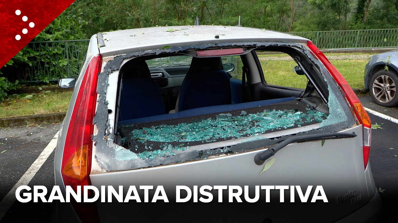 Maltempo, grandinata distruttiva si abbatte su Forno Canavese: auto e tetti danneggiati