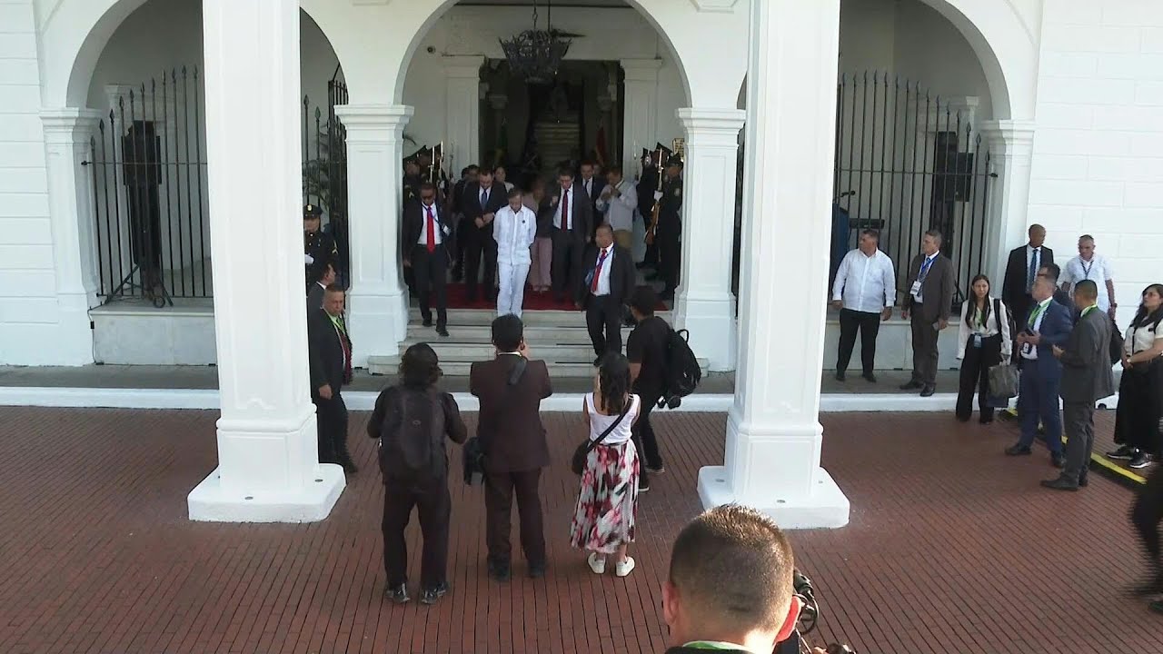 Latin American leaders leave the Palacio de las Garzas in Panama City after economic forum | AFP