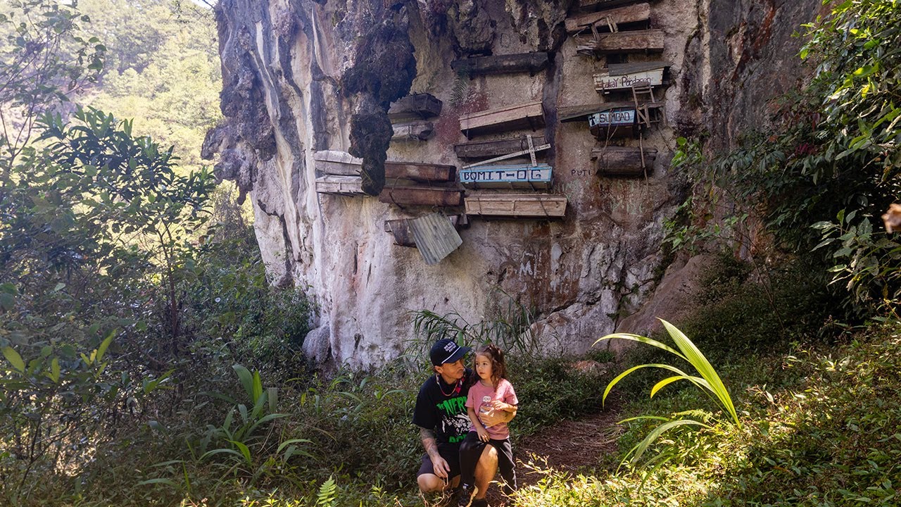 Learning about the Hanging Coffins and Igorots in Sagada, Philippines!