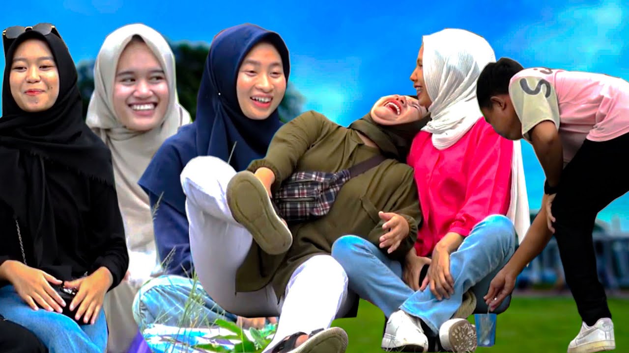 PRANK PENGEMIS KE UKHTI CANTIK BANGET, SAMPAI KETAWANYA NGAKAK BANGET