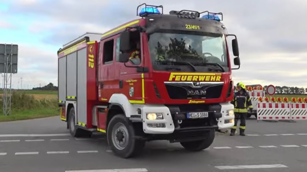 Großbrand Schweinemast in Karolinenkoog 140 Tiere sterben, Löschwasserversorgung über Pendelverkehr