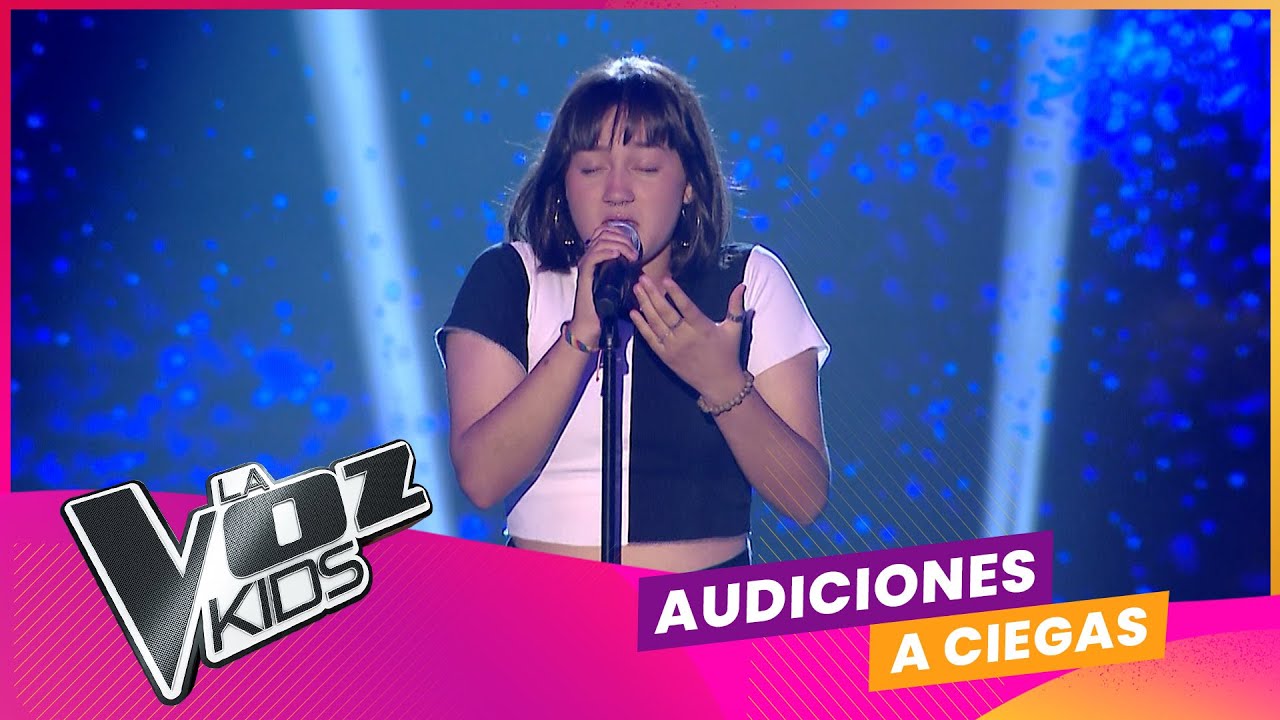 Aldana Cardozo canta 