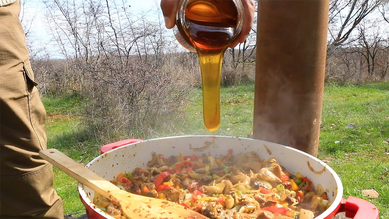 Мы приготовили вкусный блин с разнообразными грибами на природе на горе Пайко