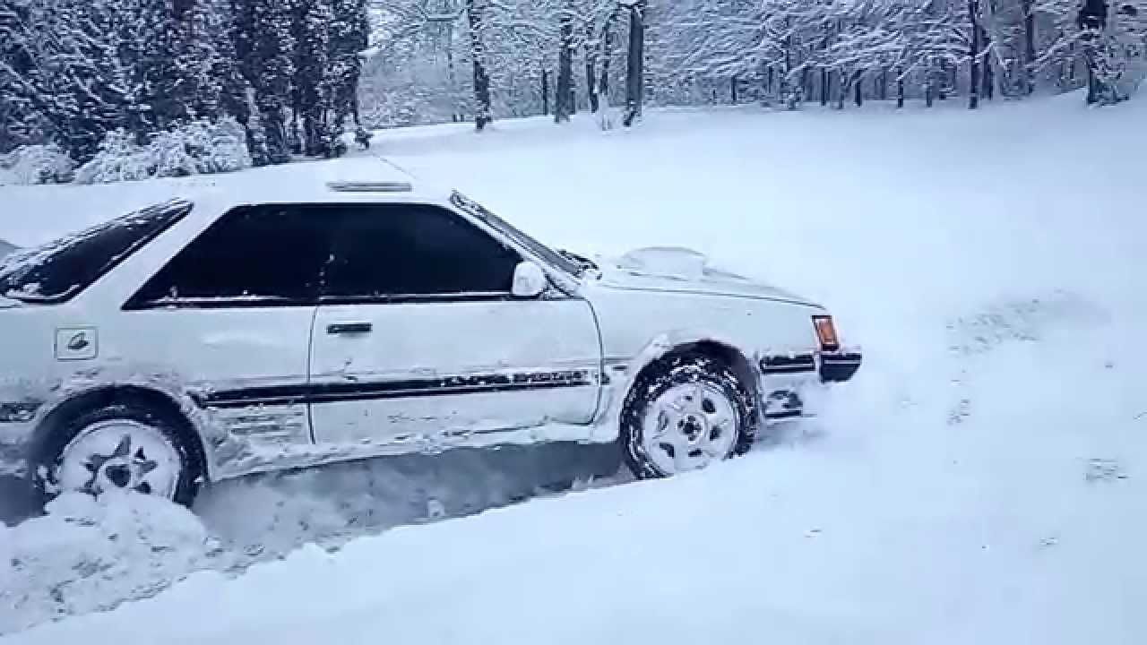Subaru Leone STI in snow 2015