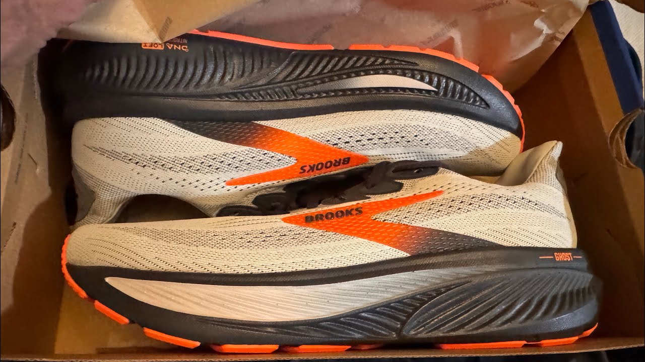 Мужские кроссовки Brooks Ghost 17 нейтрального цвета для бега/ходьбы. Распаковка.